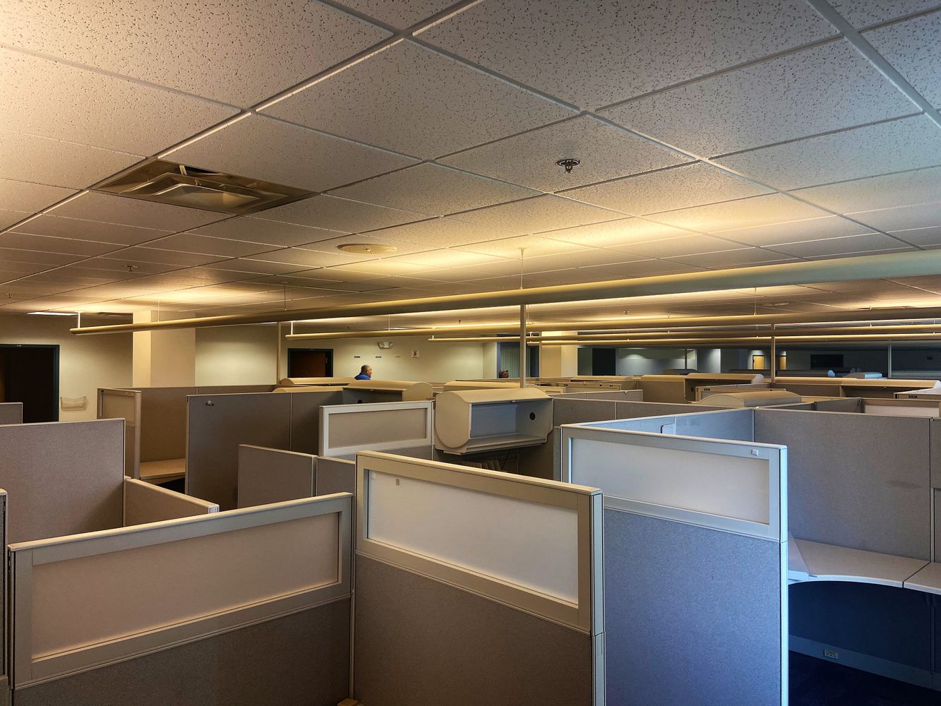 40 IDX Drive · Building 200